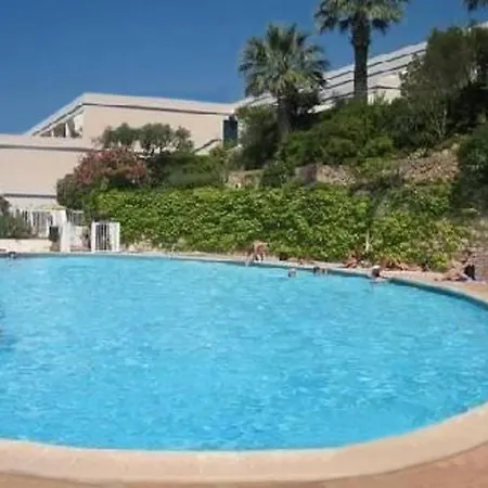 아파트 Design - Superb Seaviews - 70m2 - Large Terrace - Pool - No Extra Costs *