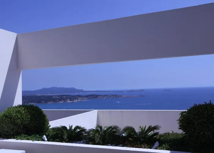 아파트 Design - Superb Seaviews - 70m2 - Large Terrace - Pool - No Extra Costs *
