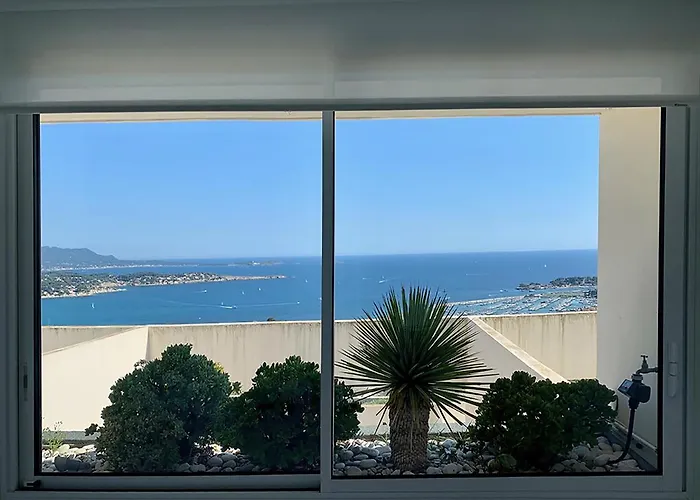 아파트 Design - Superb Seaviews - 70m2 - Large Terrace - Pool - No Extra Costs *